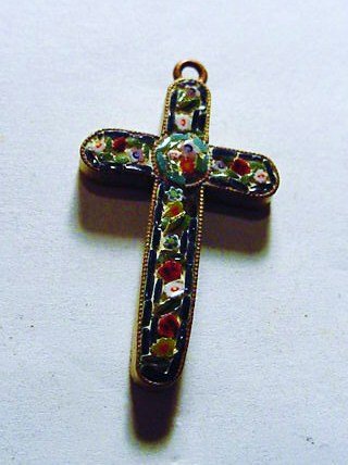 VINTAGE MICRO-MOSAIC CROSS: VINTAGE MICRO-MOSAIC CROSS
