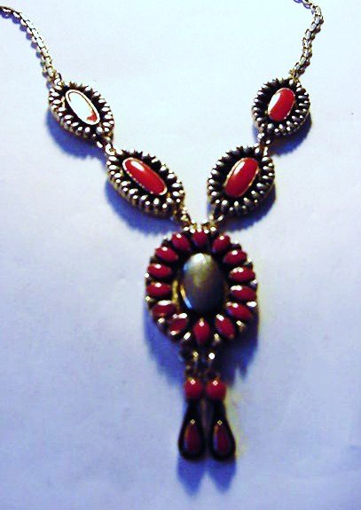 VINTAGE NECKLACE: VINTAGE NECKLACE