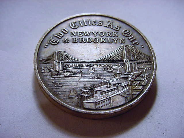 BROOKLYN BRIDGE MEDAL: BROOKLYN BRIDGE MEDAL