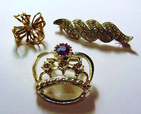 JEWELRY LOT: JEWELRY LOT
