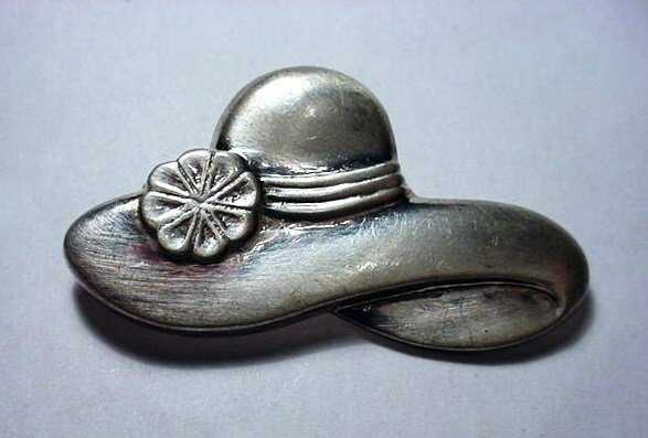 VINTAGE .925 STERLING BONNET PIN: VINTAGE .925 STERLING BONNET PIN