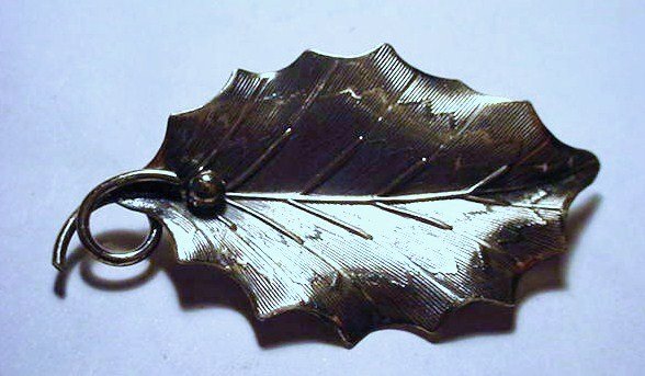 VINTAGE STERLING LEAF PIN: VINTAGE STERLING LEAF PIN