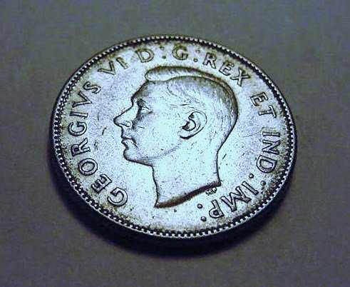 1947 CANADA 25 CENTS SILVER COIN: 1947 CANADA 25 CENTS SILVER COIN