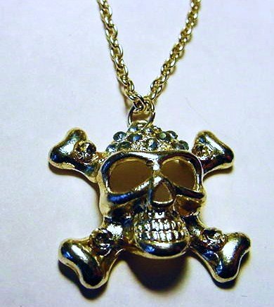 SKULL & CROSS BONES PENDANT: SKULL & CROSS BONES PENDANT