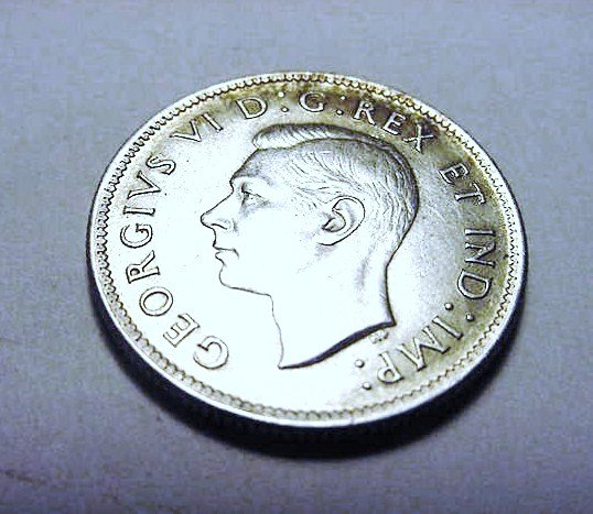 1939 CANADA 25 CENTS SILVER COIN: 1939 CANADA 25 CENTS SILVER COIN