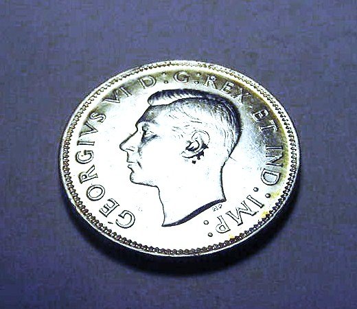 1943 CANADA 25 CENTS SILVER COIN B.U.: 1943 CANADA 25 CENTS SILVER COIN B.U.