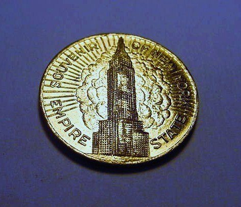 VINTAGE EMPIRE STATE BUILDING MEDAL: VINTAGE EMPIRE STATE BUILDING MEDAL