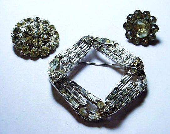 JEWELRY LOT: JEWELRY LOT