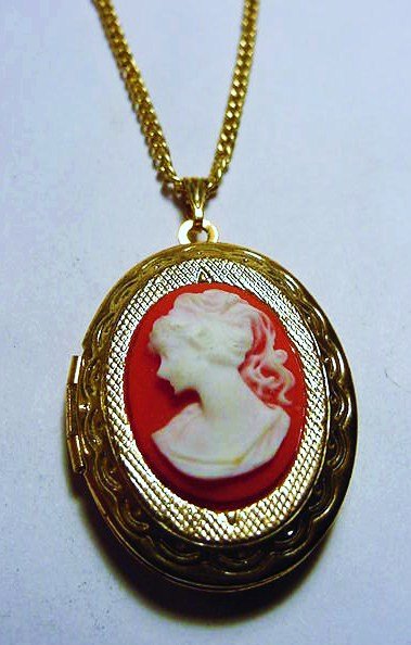 CAMEO LOCKET: CAMEO LOCKET