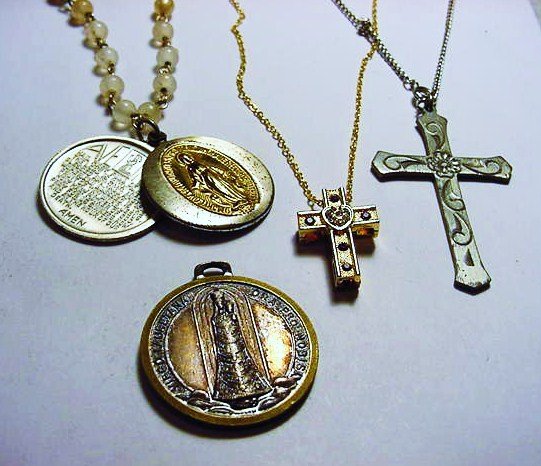 RELIGIOUS LOT: RELIGIOUS LOT