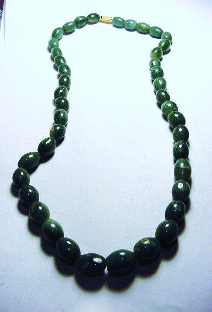 JADE NECKLACE: JADE NECKLACE