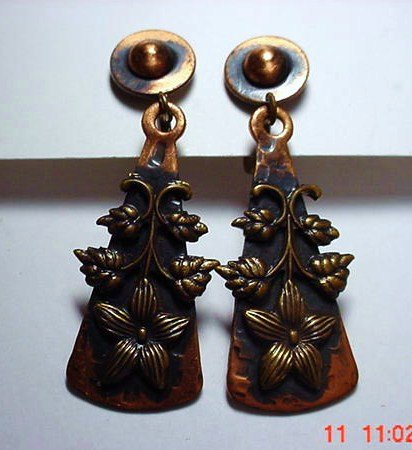 VINTAGE COPPER DANGLE EARRINGS: VINTAGE COPPER DANGLE EARRINGS
