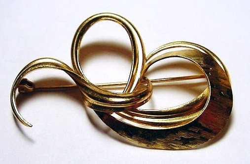 DESIGNER METASCO GERMANY 18K ROLLED GOLD PLATE PIN: DESIGNER METASCO GERMANY 18K ROLLED GOLD PLATE PIN