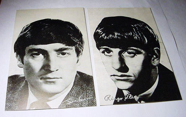 [2] VINTAGE BEATLES CARDS: [2] VINTAGE BEATLES CARDS