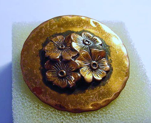 VINTAGE COPPER FLORAL PIN: VINTAGE COPPER FLORAL PIN