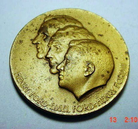 1953 FORD AUTO MEDAL: 1953 FORD AUTO MEDAL