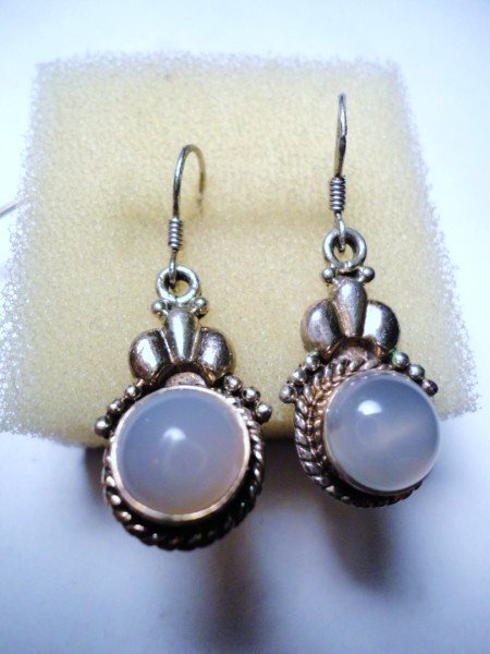 VINTAGE STERLING MOONSTONE EARRINGS: VINTAGE STERLING MOONSTONE EARRINGS