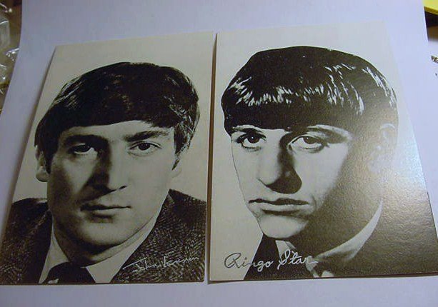 [2] VINTAGE BEATLES CARDS: [2] VINTAGE BEATLES CARDS
