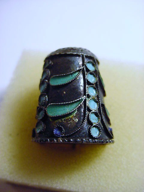 VINTAGE SILVER ENAMEL THIMBLE: VINTAGE SILVER ENAMEL THIMBLE