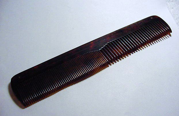VINTAGE TORTOISE SHELL COMB