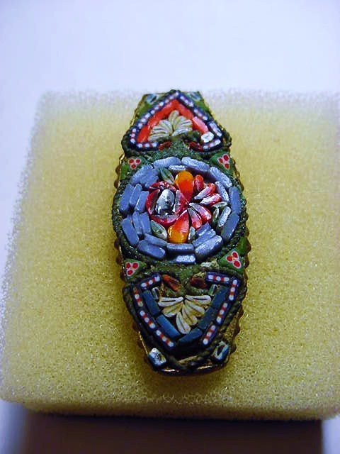 VINTAGE MICRO MOSAIC PIN: VINTAGE MICRO MOSAIC PIN
