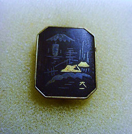 JAPANESE GOLD INLAID PIN: JAPANESE GOLD INLAID PIN