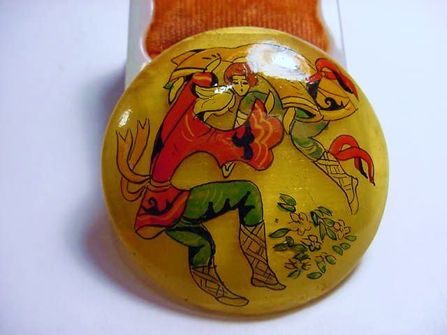 VINTAGE RUSSIAN PIN: VINTAGE RUSSIAN PIN