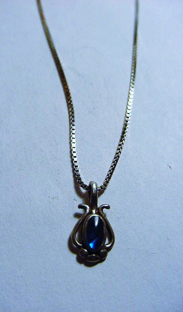 VINTAGE STERLING NECKLACE: VINTAGE STERLING NECKLACE