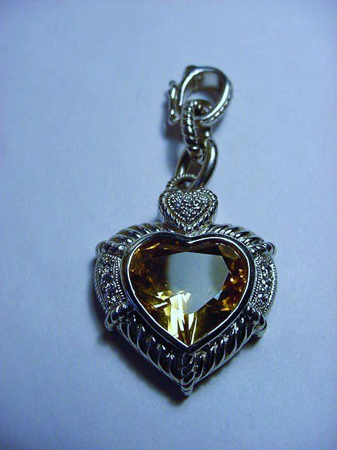 JUDITH RIPKA STERLING PENDANT: JUDITH RIPKA STERLING PENDANT