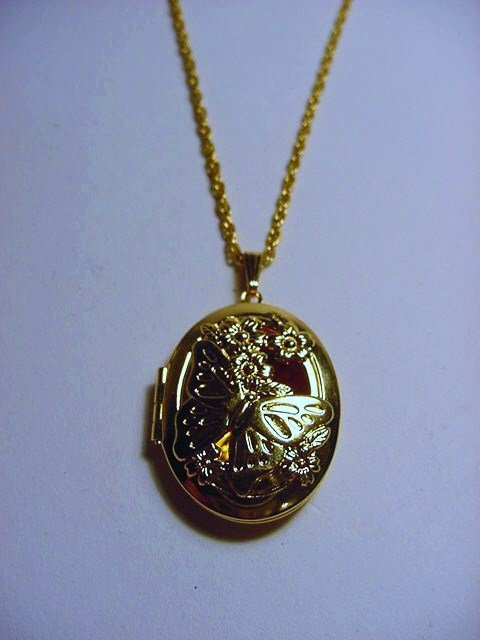 VINTAGE LOCKET: VINTAGE LOCKET