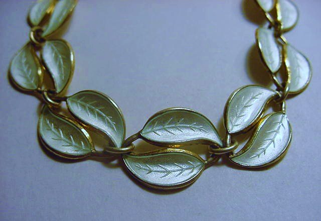 DAVID ANDERSEN NORWAY STERLING ENAMEL NECKLACE: DAVID ANDERSEN NORWAY STERLING ENAMEL NECKLACE