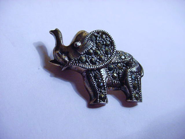 SILVER MARCASITE ELEPHANT PIN: SILVER MARCASITE ELEPHANT PIN
