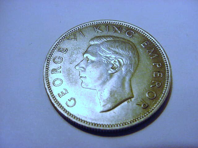 1942 NEW ZEALAND HALF CROWN: 1942 NEW ZEALAND HALF CROWN