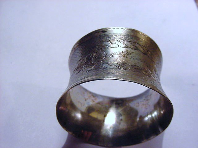 ANTIQUE COIN SILVER NAPKIN RING: ANTIQUE COIN SILVER NAPKIN RING
