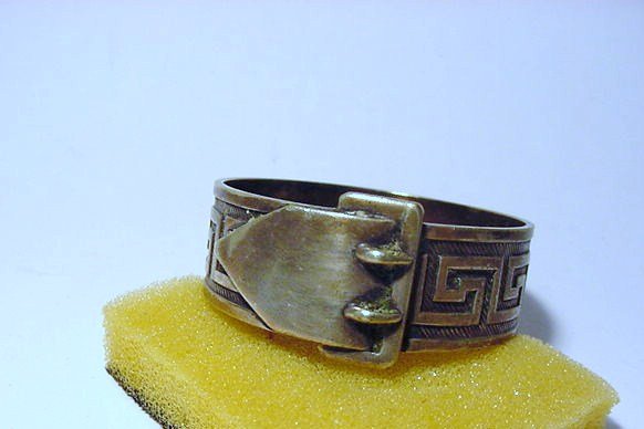VINTAGE NAPKIN RING: VINTAGE NAPKIN RING