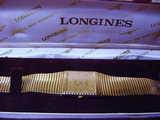 LONGINES WATCH IN ORIGINAL BOX NEEDS BATTERY: LONGINES WATCH IN ORIGINAL BOX NEEDS BATTERY