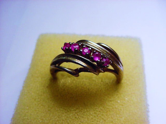 VINTAGE STERLING RUBIES RING SIZE 8.5: VINTAGE STERLING RUBIES RING SIZE 8.5