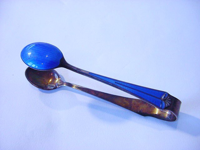 DAVID ANDERSEN NORWAY STERLING ENAMEL TONGS: DAVID ANDERSEN NORWAY STERLING ENAMEL TONGS