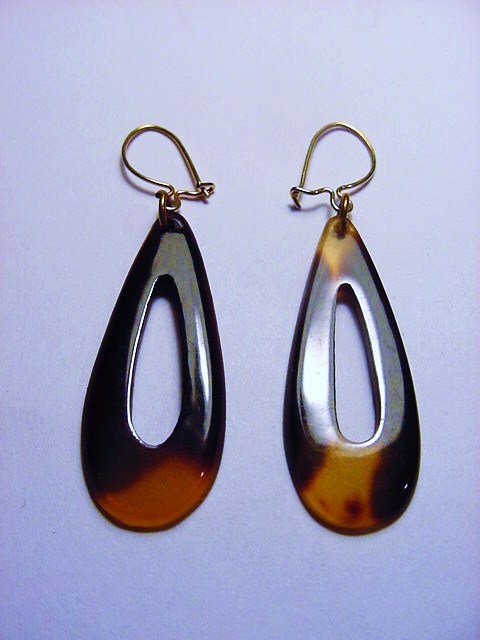 VINTAGE TORTOISE SHELL EARRINGS: VINTAGE TORTOISE SHELL EARRINGS