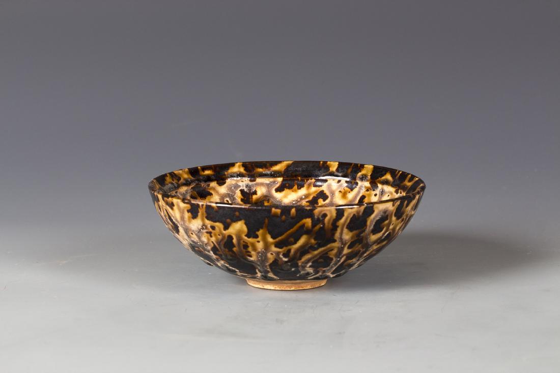 Jizhou Tortoiseshell Tea Bowl (1 of 3)