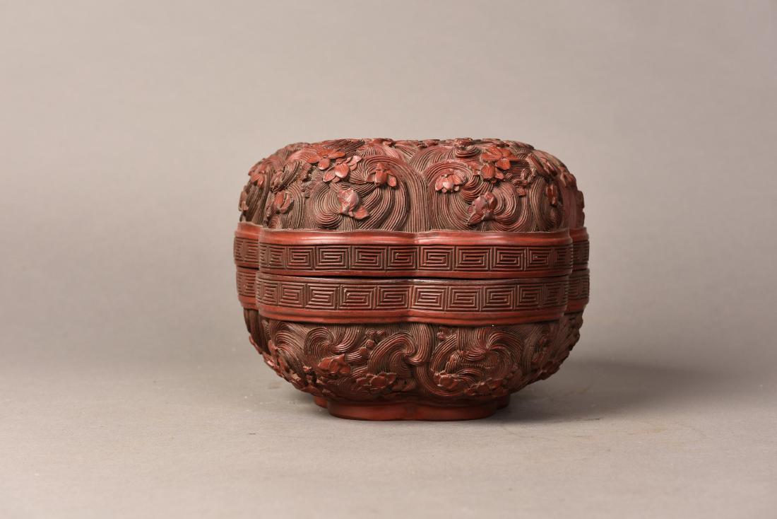 A RED LACQUER PETAL FORM BOX AND COVER (1 of 4)