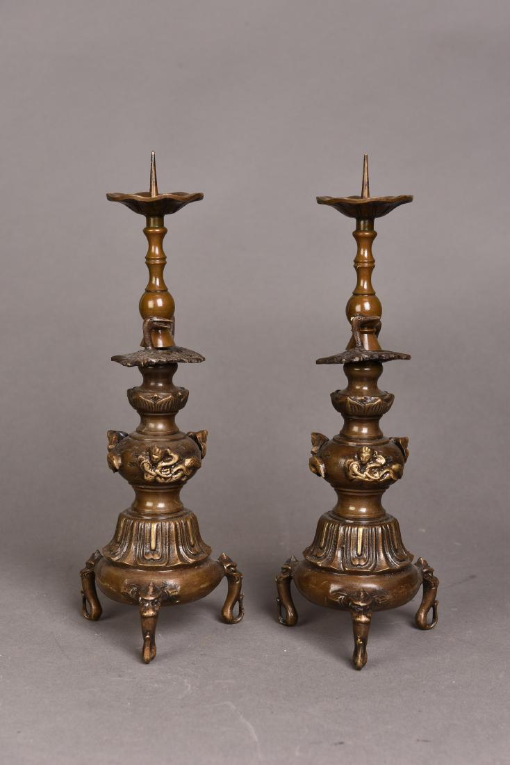 A PAIR OF BRONZE CANDLESTICK, SHOWA PERIOD (1 of 4)