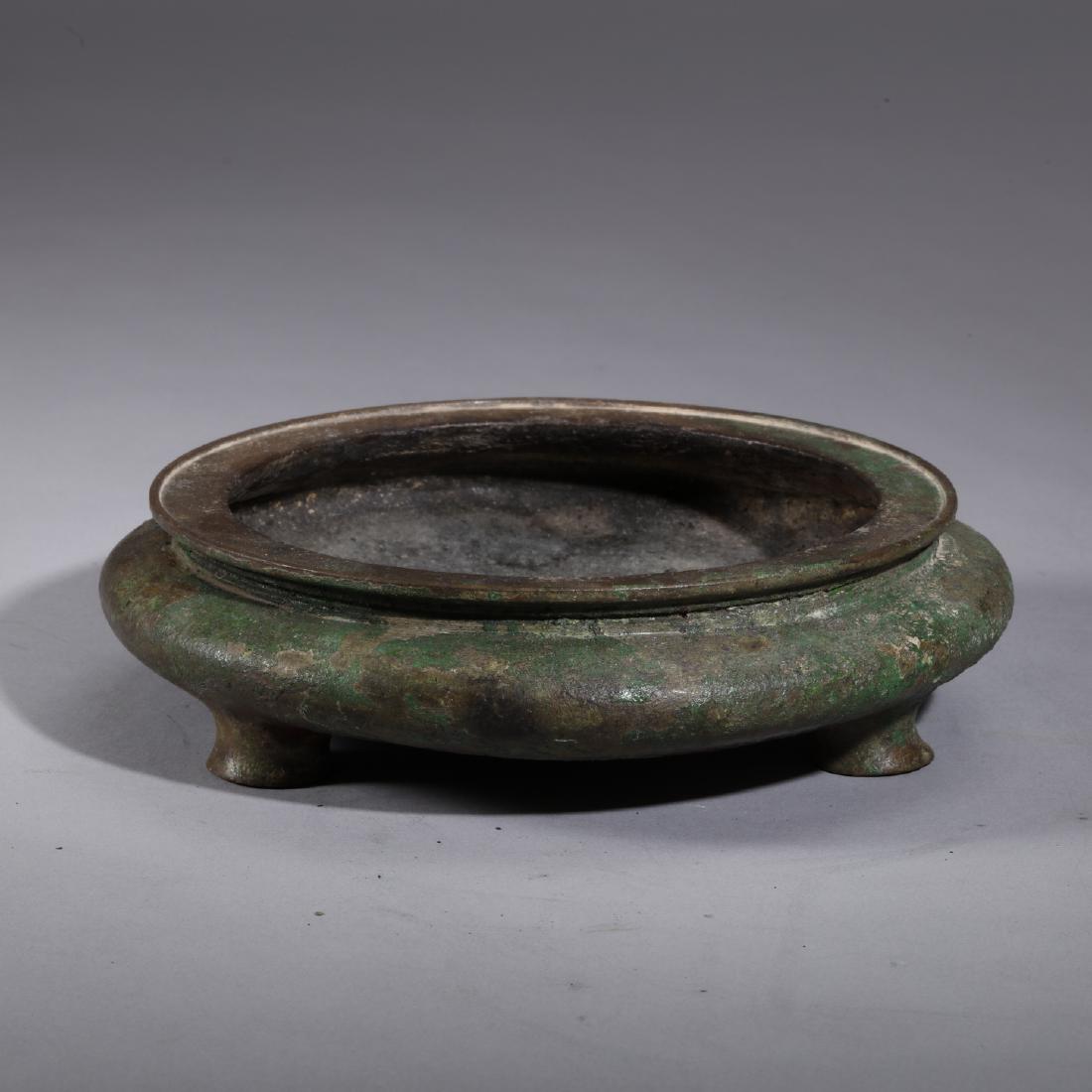 Chinese bronze incense burner with xuande mark, Ming (1 of 6)
