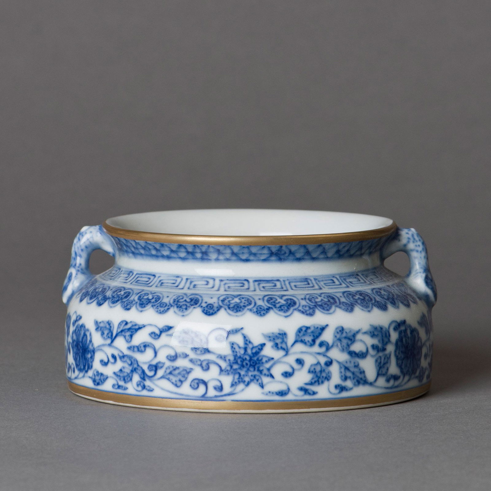 A CHINESE PORCELAIN BRUSH WASHER (1 of 4)