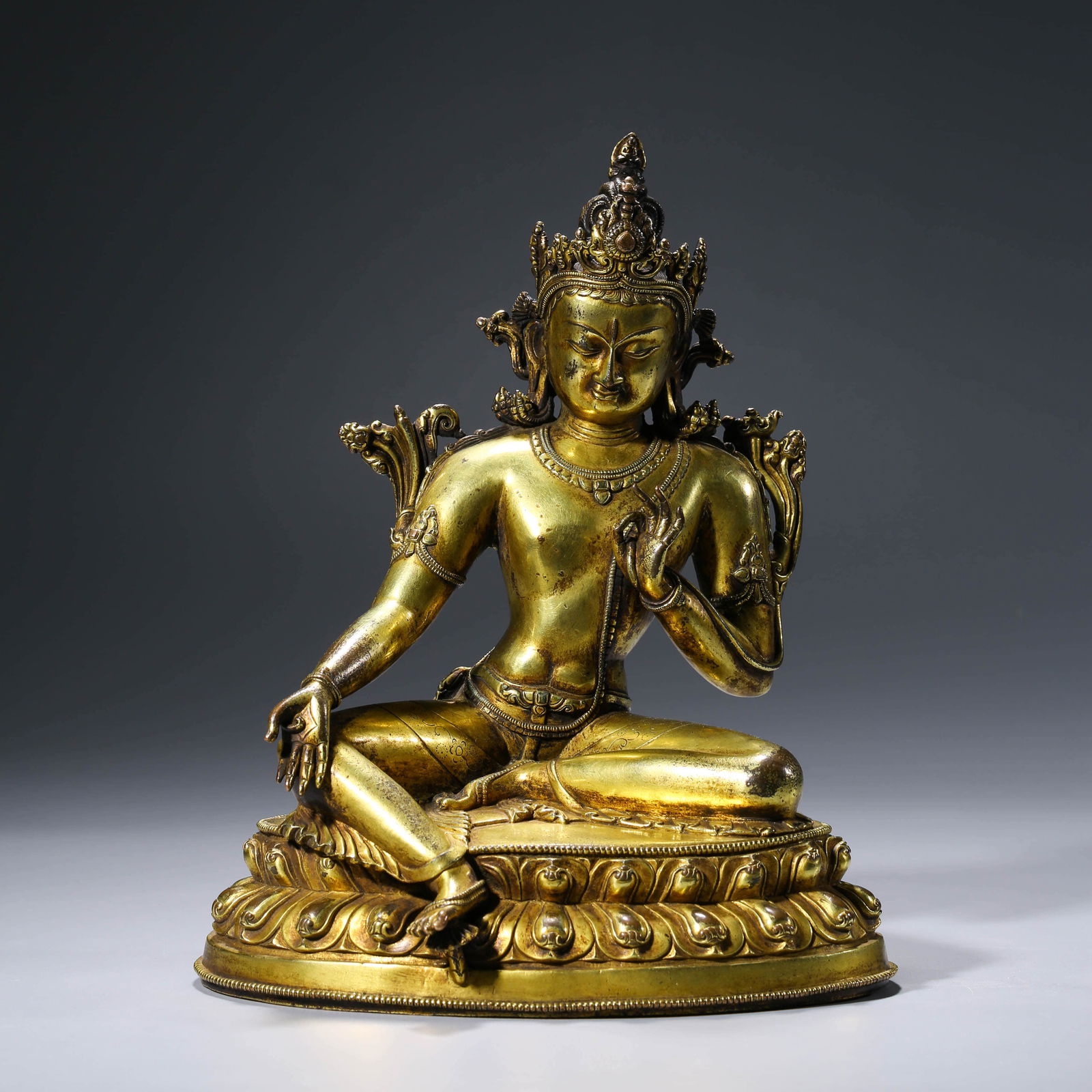 A CHINESE GITL-BRONZE AVALOKITESHVARA STATUE (1 of 8)