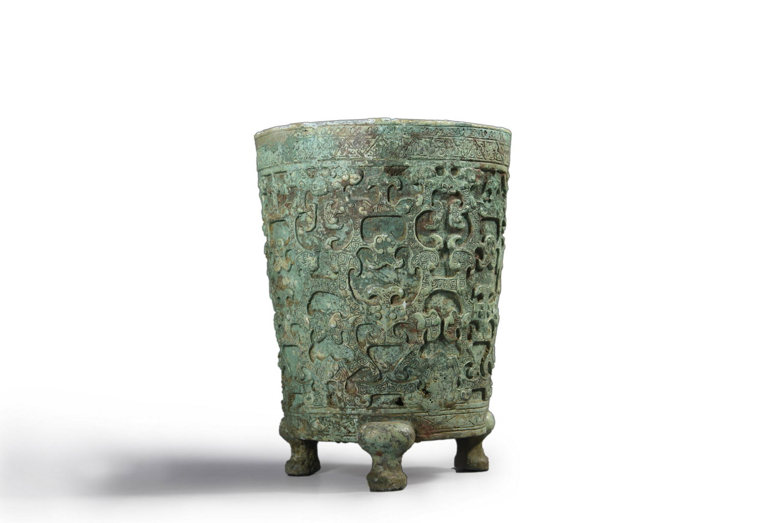 A three-legged bronze cup (1 of 5)