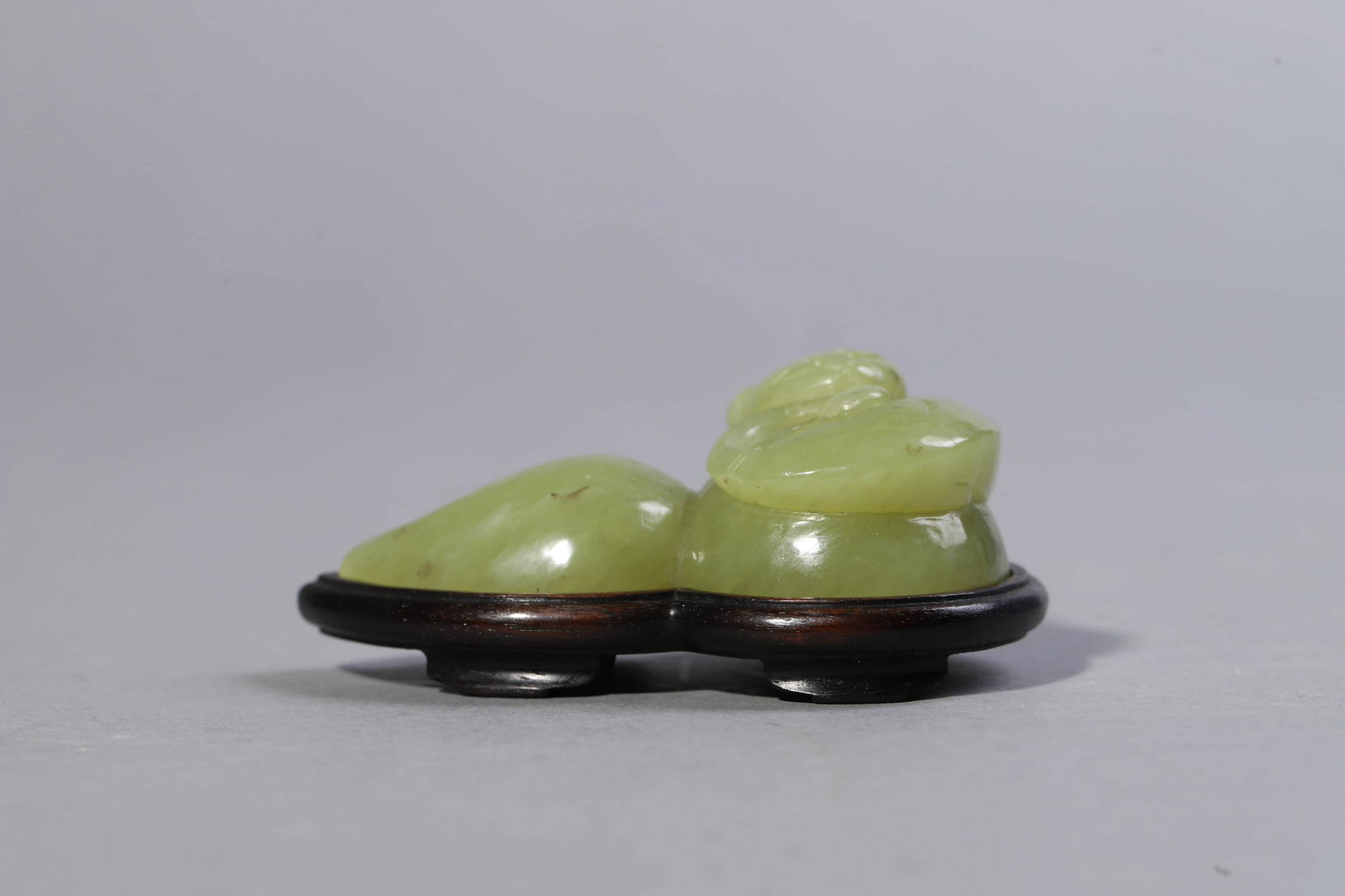 Carved Yellow Jade Brush Rack (1 of 6)