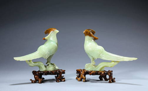 Pair of Carved Jade Chicken-Form Statues: Pair of Carved Jade Chicken-Form Statues Length:19cm, Width:7cm, Height:16.7cm,