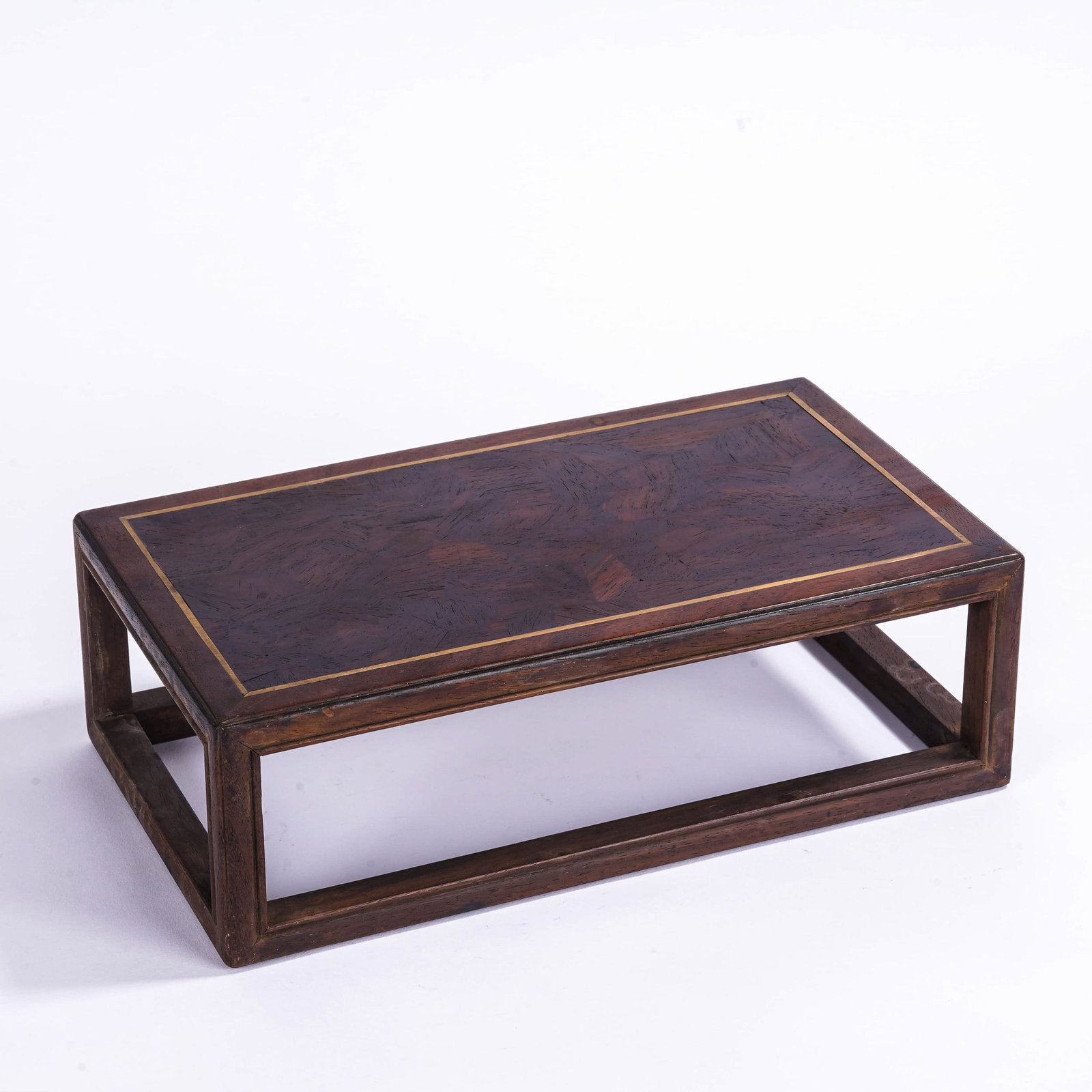 Red sandalwood rack: Red sandalwood rack. 29.5x17x9.5cm; ; China Arts Auction assumes no responsibility for verification of any labels on the Lot which is come originally from consignors. Absence of a condition statement 
