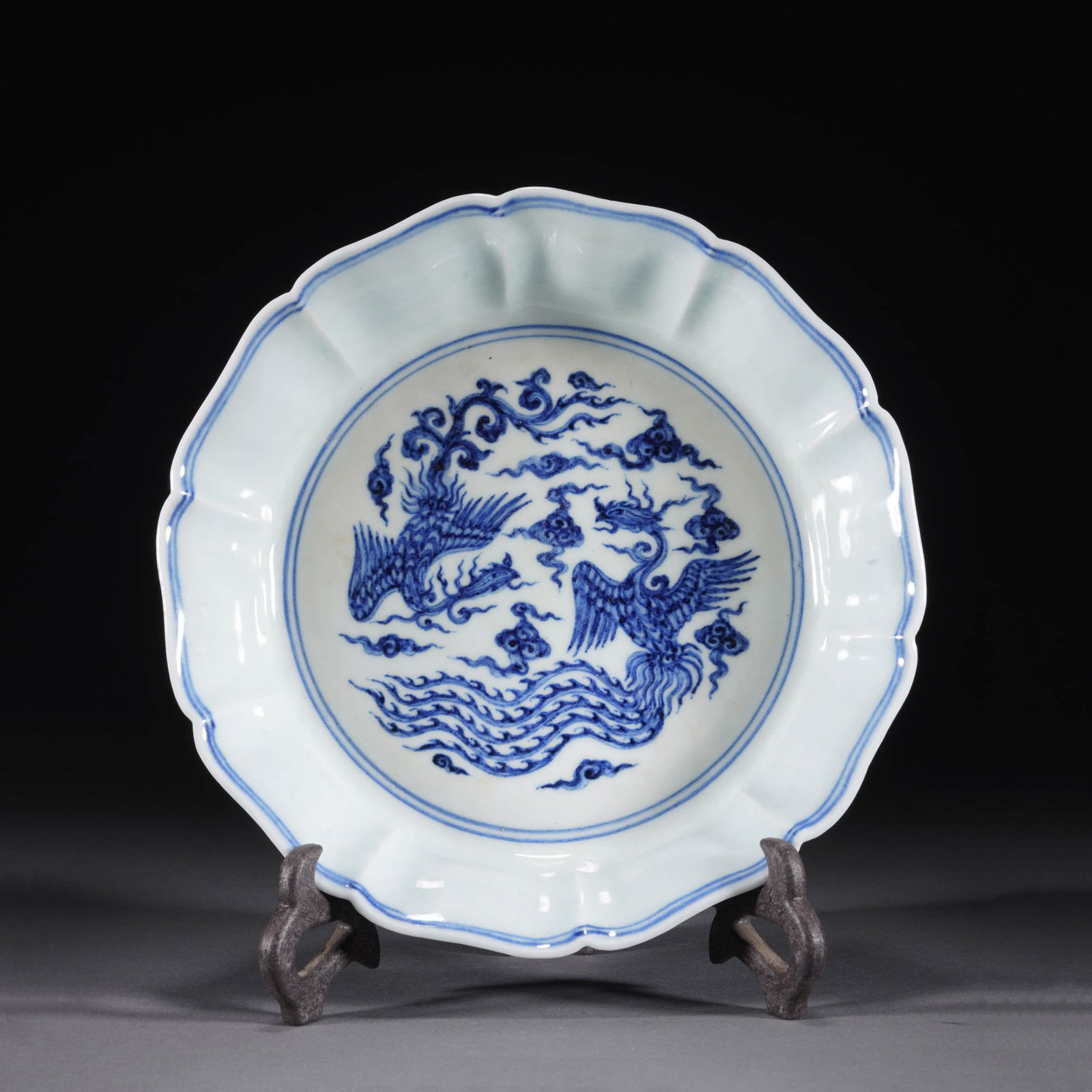 Blue and white 'DOUBLE PHOENIXES' dish (1 of 9)